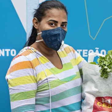 Projeto Cestas Básicas doa alimentos à Cáritas RJ